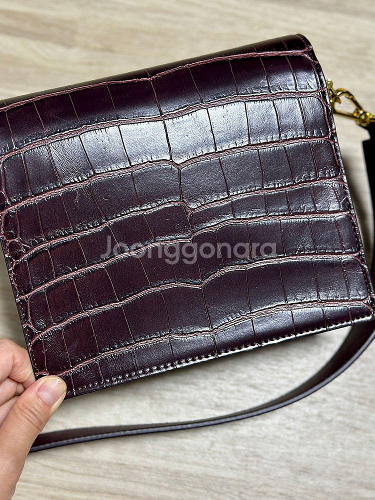 JW PEI 미니 플랩백 브라운--3