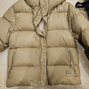 버버리 HALSBY 패딩