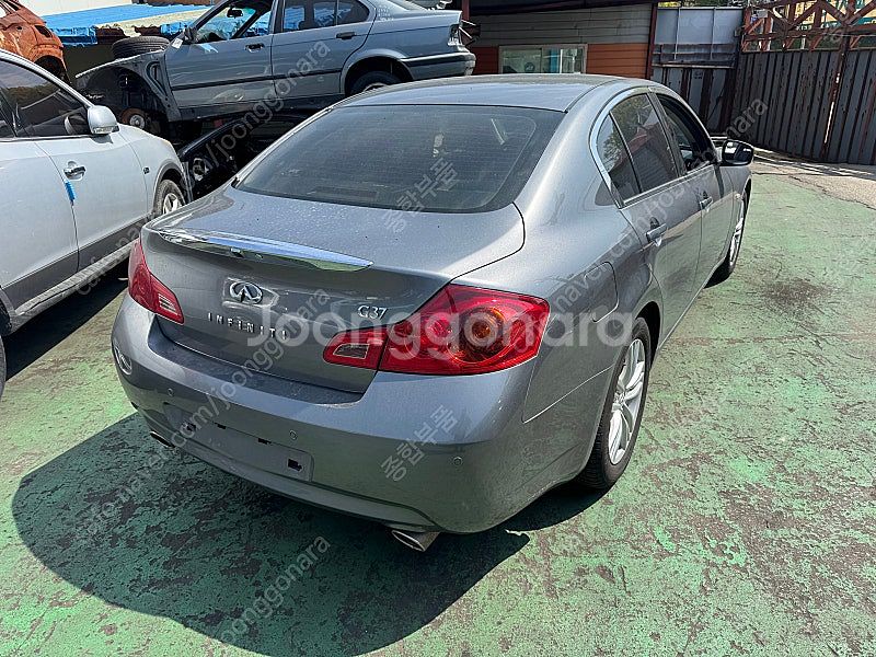 인피니티 G35,G35S,G37 부품차 각개합니다 앞범...--1