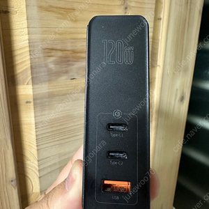 베이스어스 120W GaN 충전기