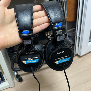 소니 MDR 7506 해드폰 2개