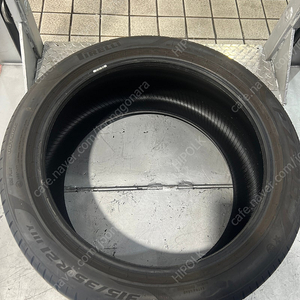 275/40R21 , 315/35R21 피렐리 런플랫 BMW X5 순정타이어 각1본씩 총 2본 판매합니다. ( 24년 초 임판급 )