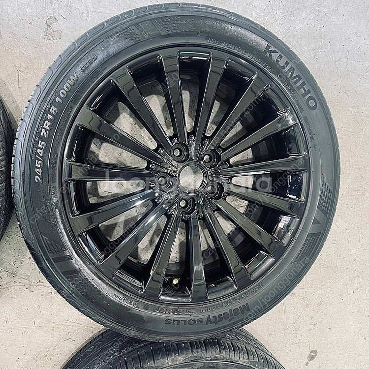 [ 기아 ] 더뉴 K7 18인치 블랙 럭셔리 휠 타이어 조합 팝니다.--2