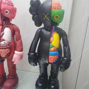 KAWS OriginalFake Dissected Companion 카우스 해부 피규어 판매합니다.