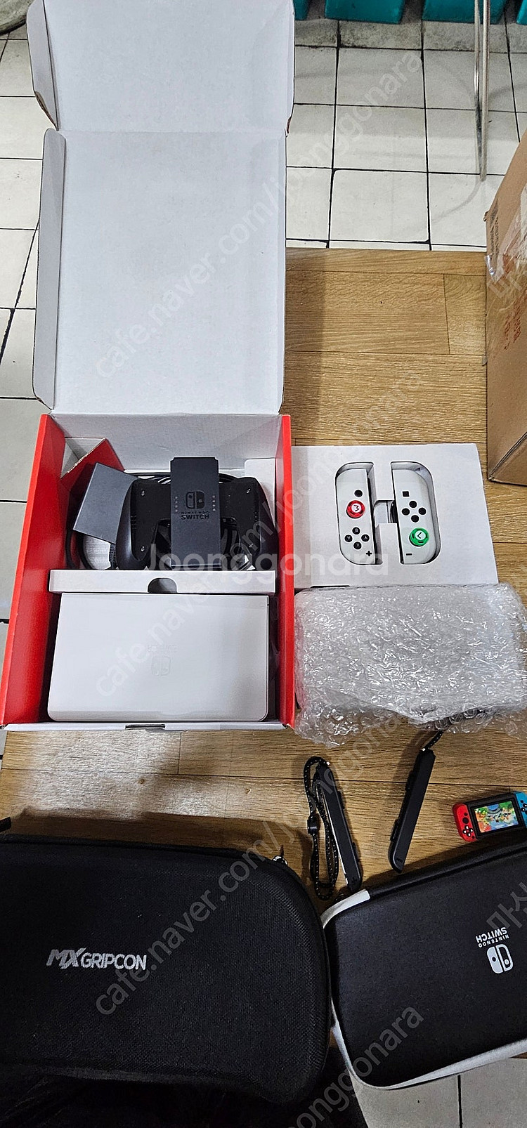 닌텐도 oled 중고 올박스+정품케이스 +사제조이콘케이...--0
