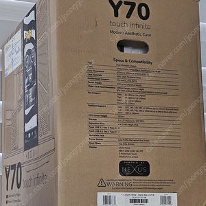 HYTE Y70 TOUCH INFINITE 판다화이트 새제품
