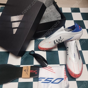 (손흥민 축구화 한정판) F50 엘리트 손 태극7 레이스리스 FG 260mm