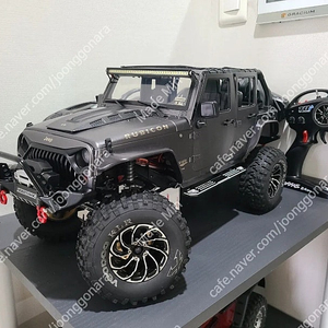 trx4 루비콘 튜닝RC카 판매합니다.+조종기.배터리