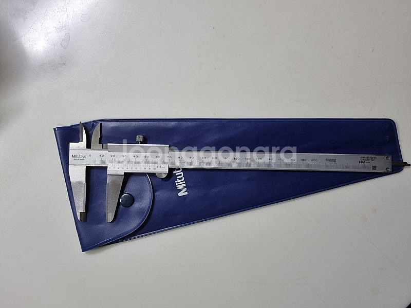 버어니어캘리퍼스 200mm 미쓰토요 530-321--0