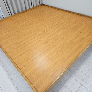 라지킹 침대 프레임 팔아요