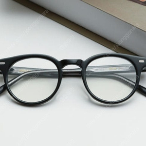 젠틀몬스터 밀란A+티타늄 고급 코받침 급매합니다!! 최저가 최종! 29->14만