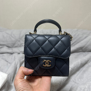 샤넬 탑핸들 미니백 AP2682