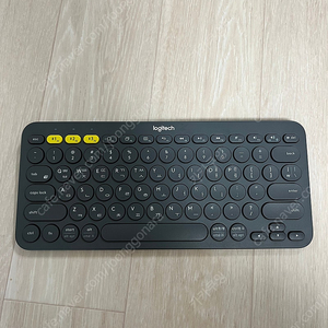 로지텍 K380 키보드 차콜 그레이 팝니다.