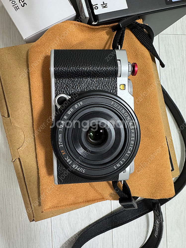 후지필름 X-M5 실버, XF27mm 렌즈 판매합니다--1