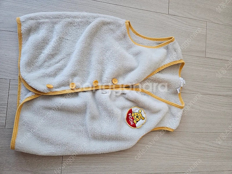 여아 110사이즈 베네통바람막이 실내복--8