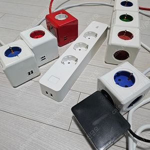 파워큐브 콘센트 판매합니다.