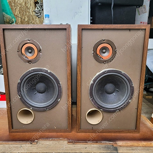 산수이 TU 707/마란츠 PMD 320 CDP/데논 UDRA 77 미니 리시버/파이오니아 리시버 VSX 5000/보스 스튜디오크래프트 220/KSM 성림전자 2400 노래방앰프