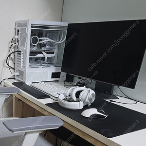 초고사양 PC 풀세트 판매(본체, 모니터, 키보드, 마우스, 헤드셋)