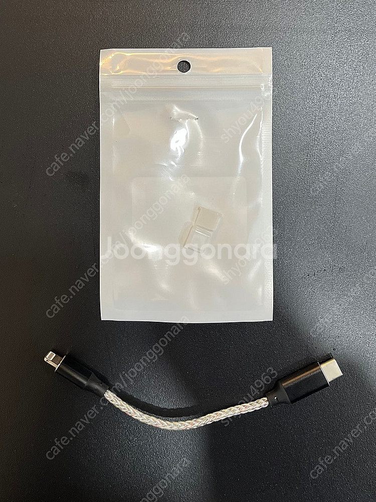 AMC C to Lightening OTG 케이블 팝니다.--0