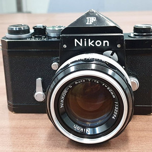 니콘 nikon F 블랙 삼각뿔 바디 + mf 50mm f1.4 해바라기 수동렌즈 판매