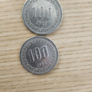 100원 1982동전