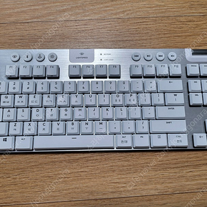 [부산택포]로지텍 G913 TKL 무선 택타일 화이트 판매합니다