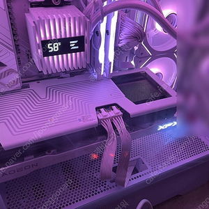 잘만 Alpha II A36 화이트