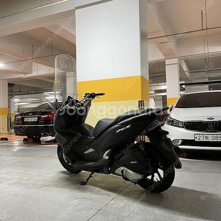 혼다 18년식 pcx 블랙 급매--2