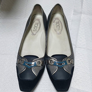 245-255mm 구찌, 프라다, 페라가모,TOD'S 토즈, 쥬세페 자노티, 아가타, 골든구스, MAISON EUREKA,ZUCCA 글리터 등 명품 슈즈ㅡ군포시