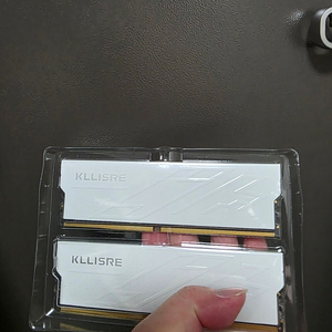 ddr4 16x2 32gb 3200 화이트 튜닝램 판매 김포파주일산 직거래가능