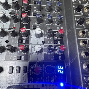 베링거 XENYX 1202FX 에코기능 12입력 아날로그 오디오 믹서 프리앰프 브리티쉬 EQ