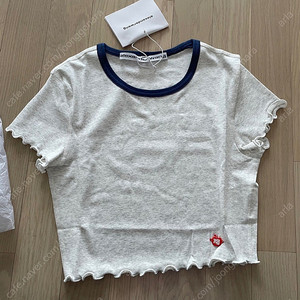 새상품 [Alexander Wang 알렉산더왕]크룹 반팔 티
