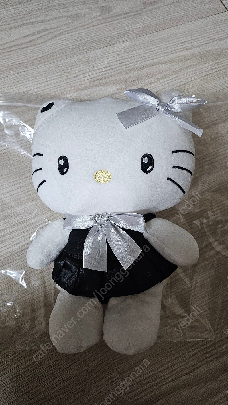 헬로키티 블랙하트 봉제인형 새상품
