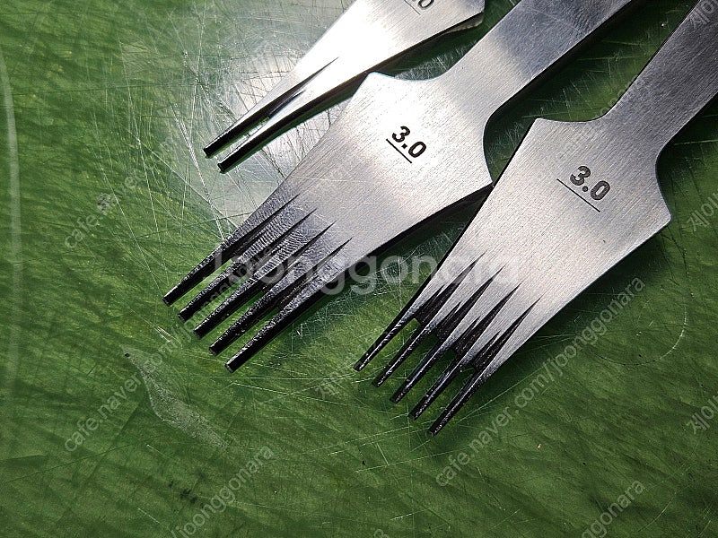 가죽공예 용품 판매합니다. ( 3mm 사선그리프, 고정...--0