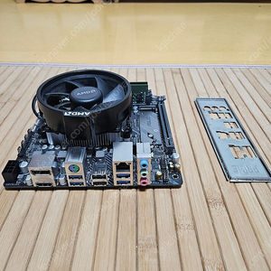 라이젠 3600x + prime a320I-K + DDR4 8X2 16GB 세트로 팝니다