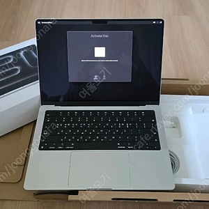 맥북 프로 M3 Pro 14인치 실버 AppleCare+ 무기스 최상급 풀박스 판매