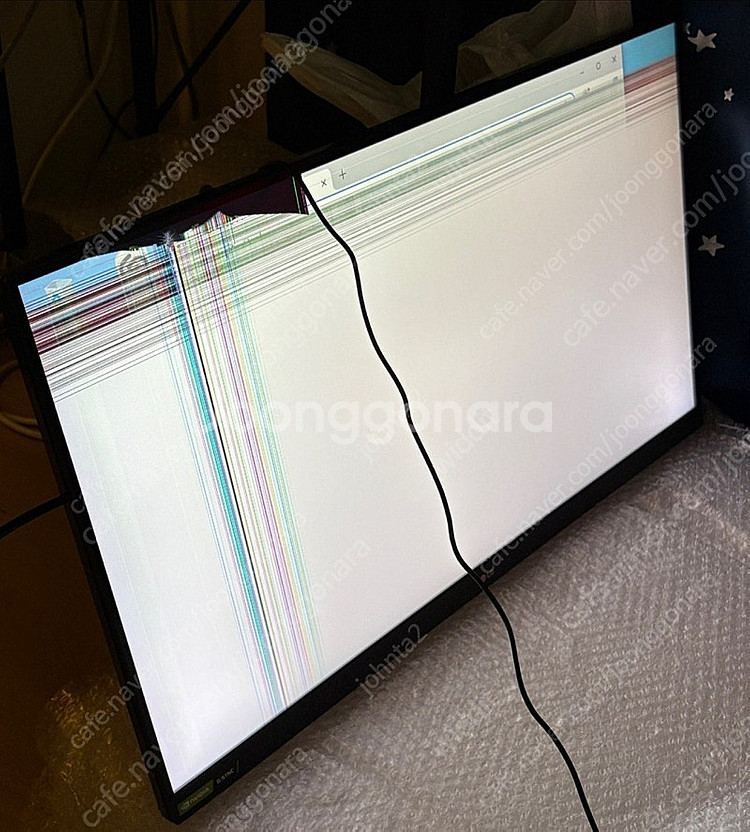 LG 32gn50t 모니터 액정깨짐 부품용--0