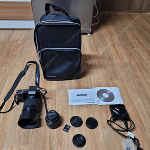 삼성 NX1000 미러리스 카메라 Full Set (렌즈 2개 20-50mm, 50-200mm, 외장플래시 등) 판매합니다.