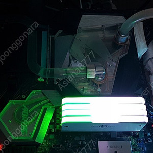 Z390 Aorus Extreme Waterforce+9900KF+2080Ti+Nvme4TB+슈퍼플라워850W 팝니다.