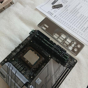 애즈락 정품 Z790m itx + 12600k+ 32램