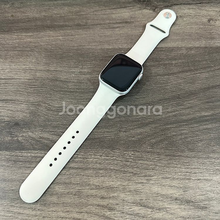 애플워치SE2 실버44MM 배터리 84% 완전깨끗한거 ...--1