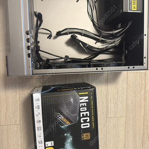 안텍 750w 파워 + zzaw c1 matx 알루미늄 본체케이스 + 맞춤 케이블