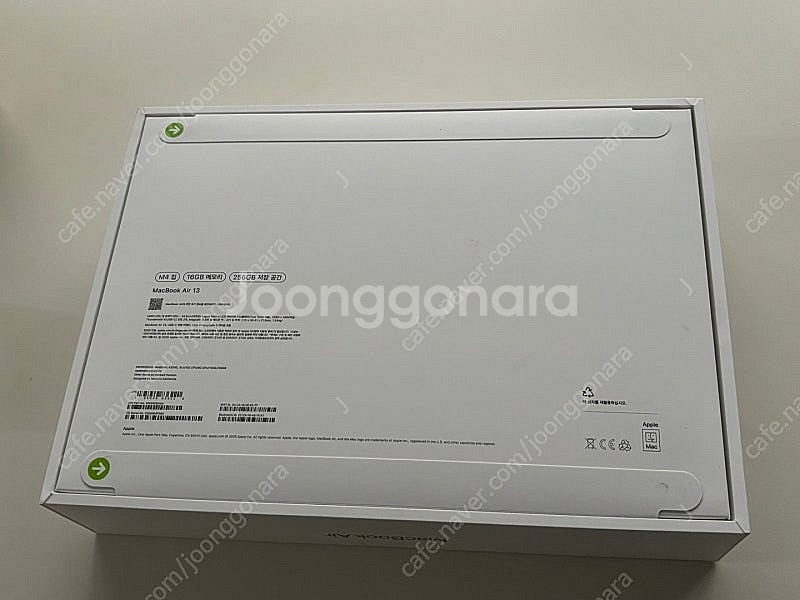 맥북에어 m4 13인치 실버 16/256gb 미개봉 판...--1
