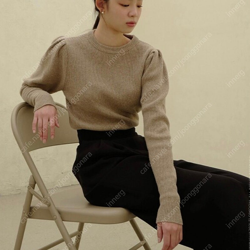 플로움 Puff Sleeve Knit 퍼프소매니트 봄가을니트 메르시비앙메비에트몽그레이스유더티스브라이드앤유
