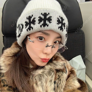 크롬하츠 빅대디 비니 화이트 새상품