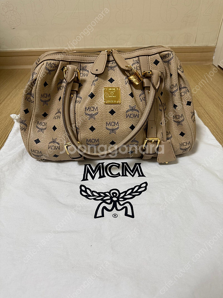(거의새것,택포)MCM 비세토스 빅토드 보스턴백--0