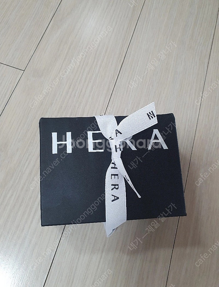 (손등에 테스트만 1회 해봄)헤라 센슈얼 립틴트--0