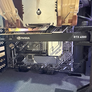 쿼드로 RTX 4000 전문가용 그래픽카드