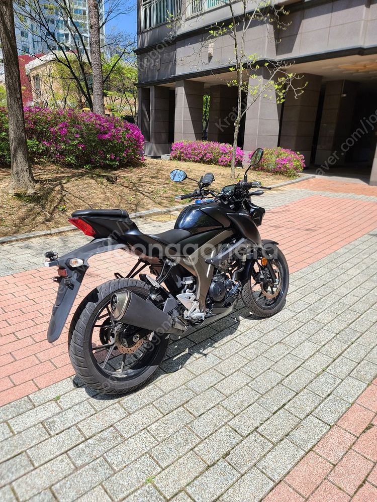 스즈키 gsx s125 메뉴얼 오토바이크 싸게판매합니다...--3