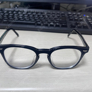 래쉬 solve 블랙 최다니엘착용